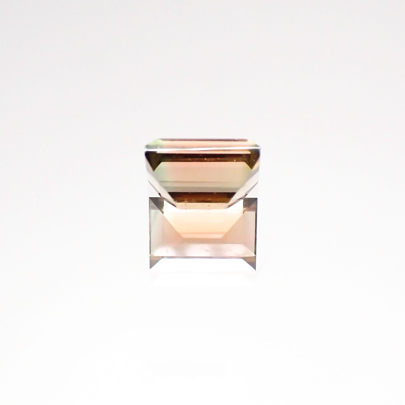 バイカラートルマリン(宝石名バイカラー・トルマリン)ブラジル産 0.77ct 識別済[230622366]6.1x4mm前後