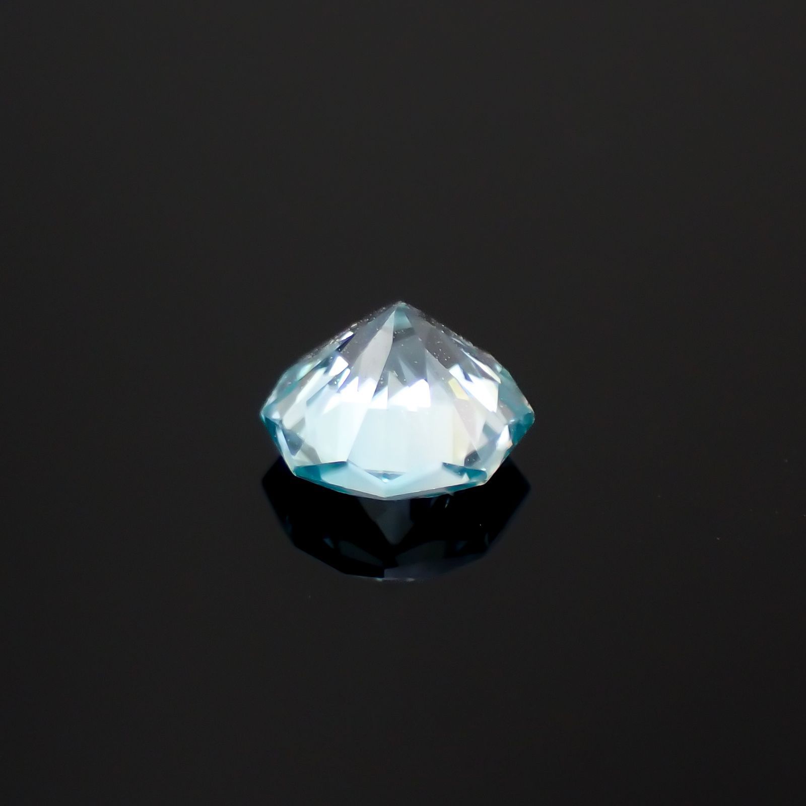 ◇オクタゴンカット◇アイスブルージルコン(宝石名ジルコン)カンボジア産 0.72ct 識別済[230320859]4.8x4.7mm前後