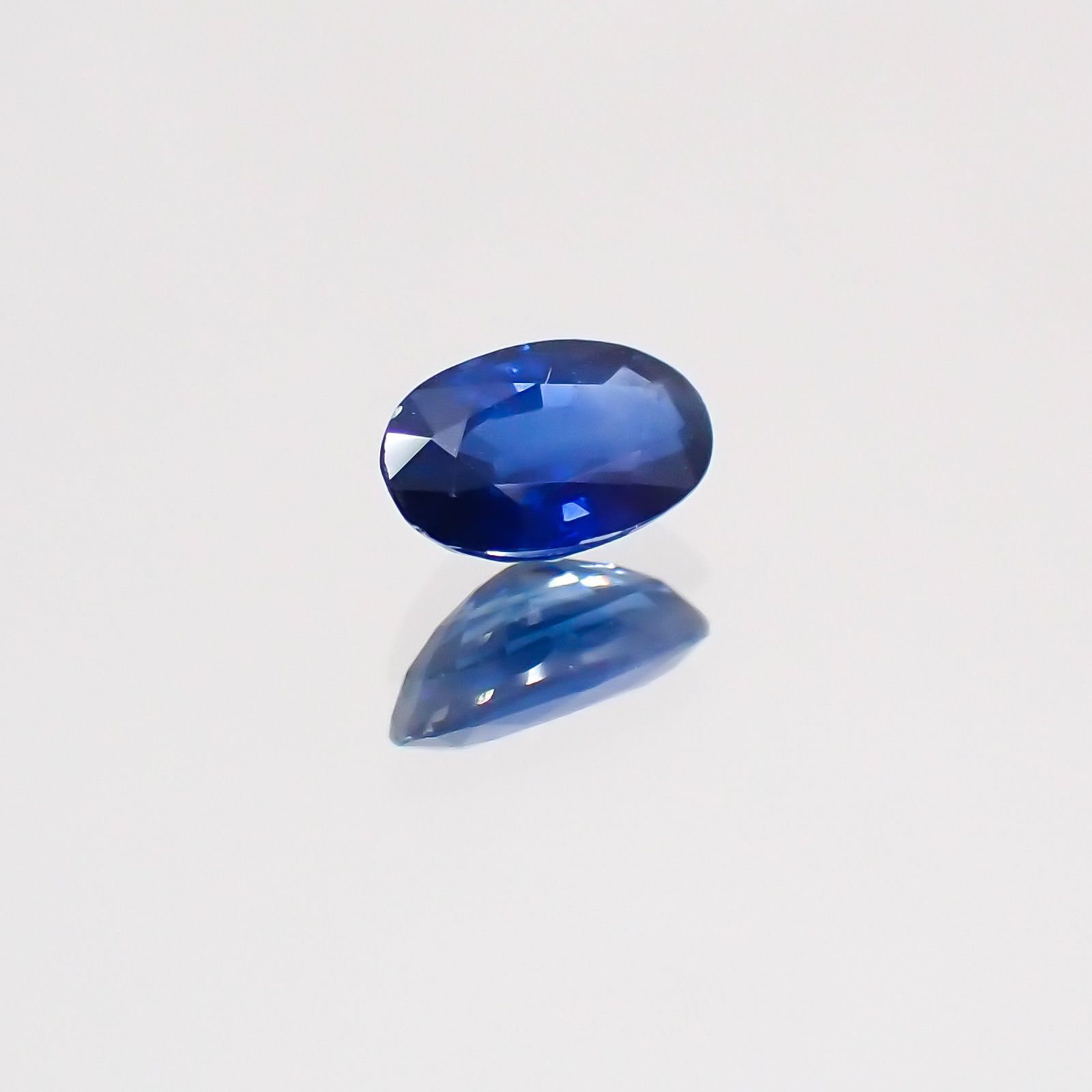 サファイア(宝石名サファイア) マダガスカル/スリランカ産 0.32ct 識別済[20128720]5.1×3.1mm前後