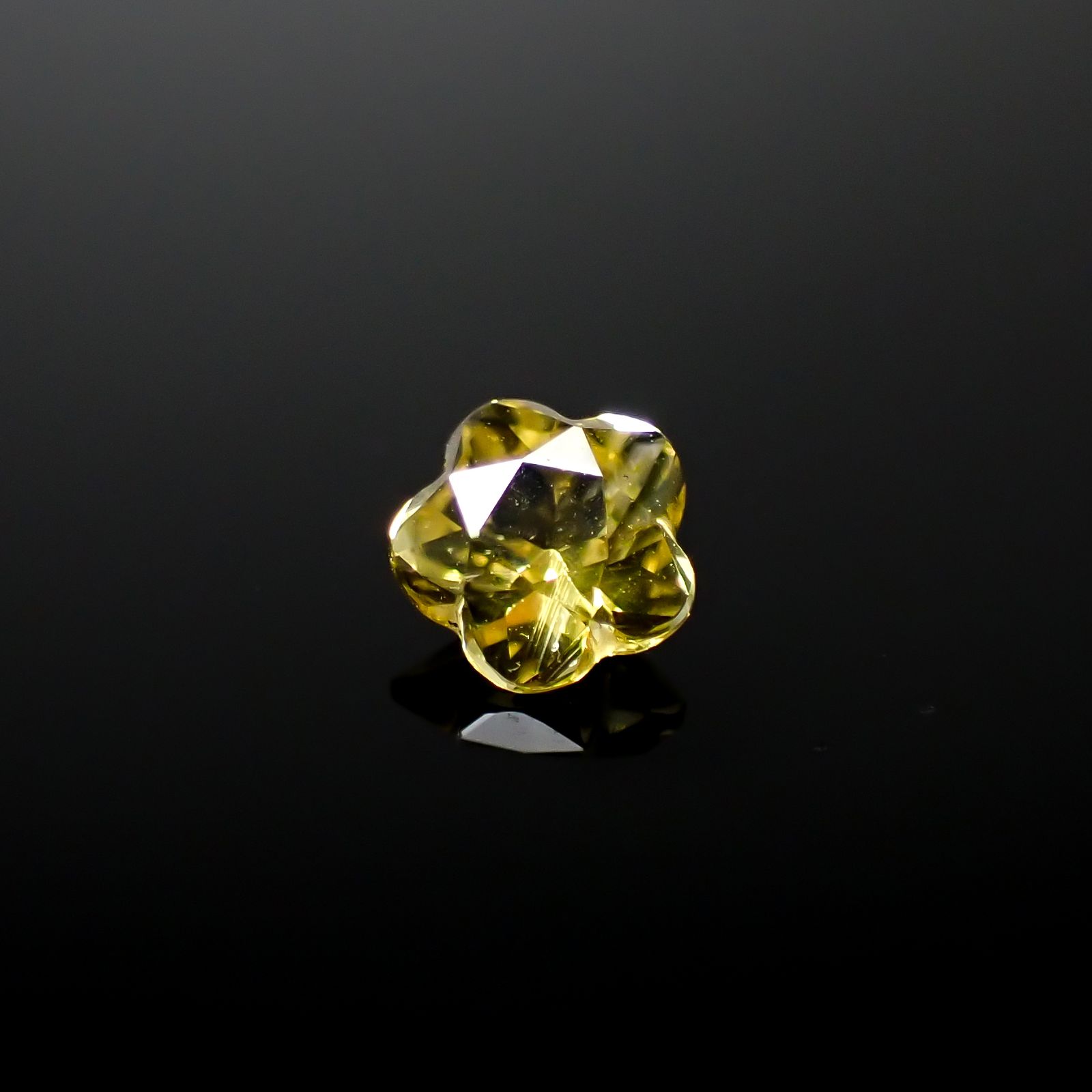 ◇カスタム・フラワーカット◇ファンシーカラーサファイア スリランカ/マダガスカル産 0.35ct[240929073]4.2x4.3mm前後