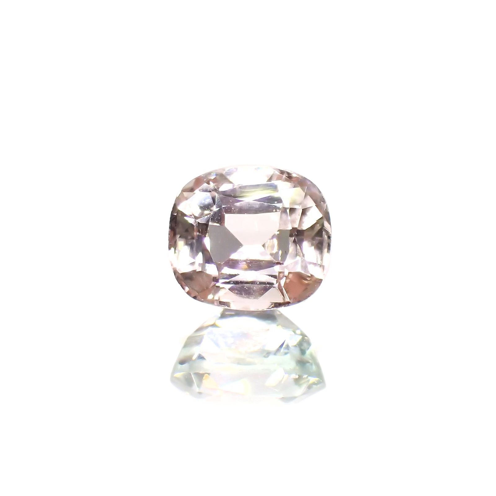 ピンクトルマリン アフガニスタン産 0.82ct[220114262]5.7x5.2mm前後