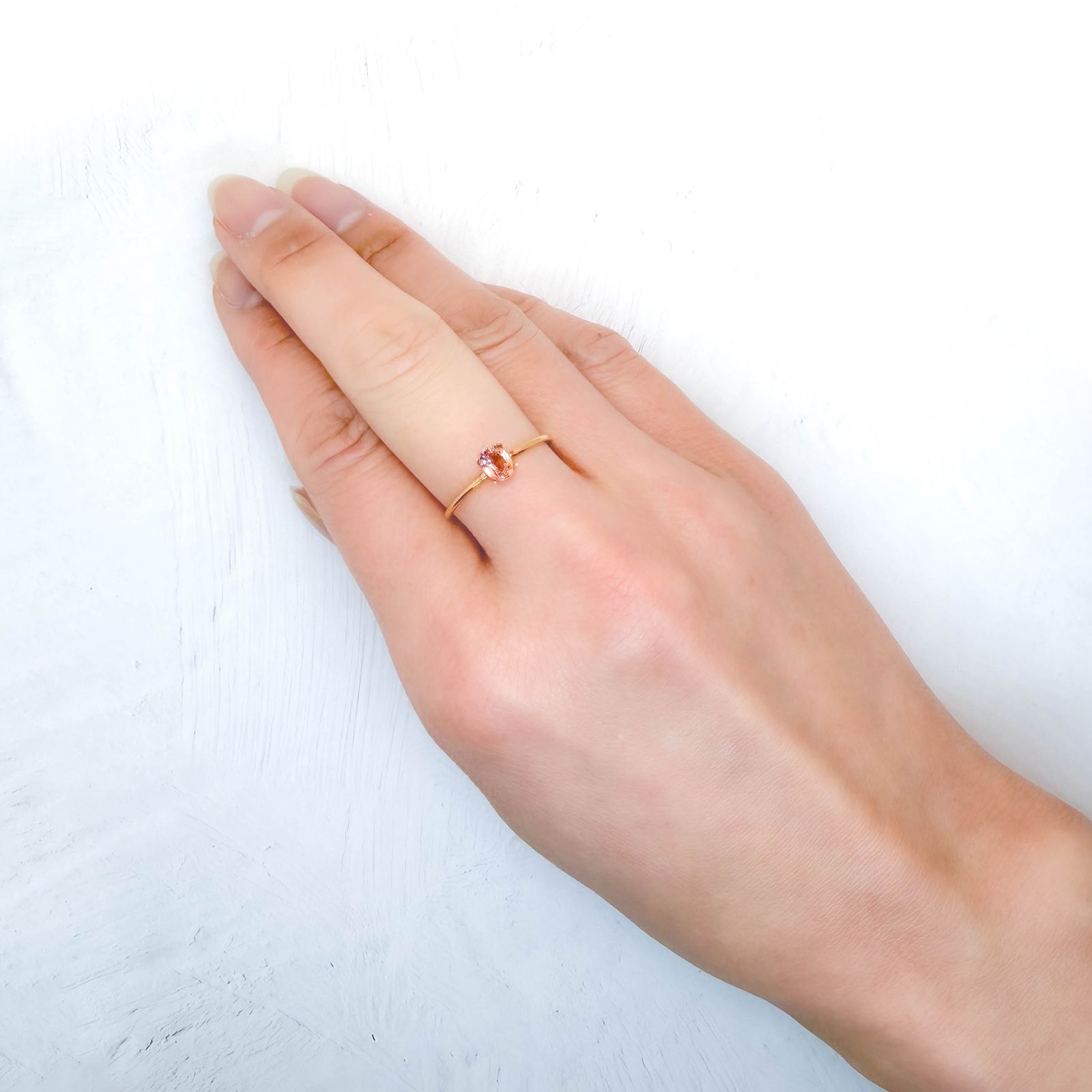 パパラチャサファイア 非加熱(宝石名サファイア/別名パパラチャ・サファイア)スリランカ/マダガスカル産 GIA鑑付 0.52ct / 5.16x4.13mm前後 [260131617]