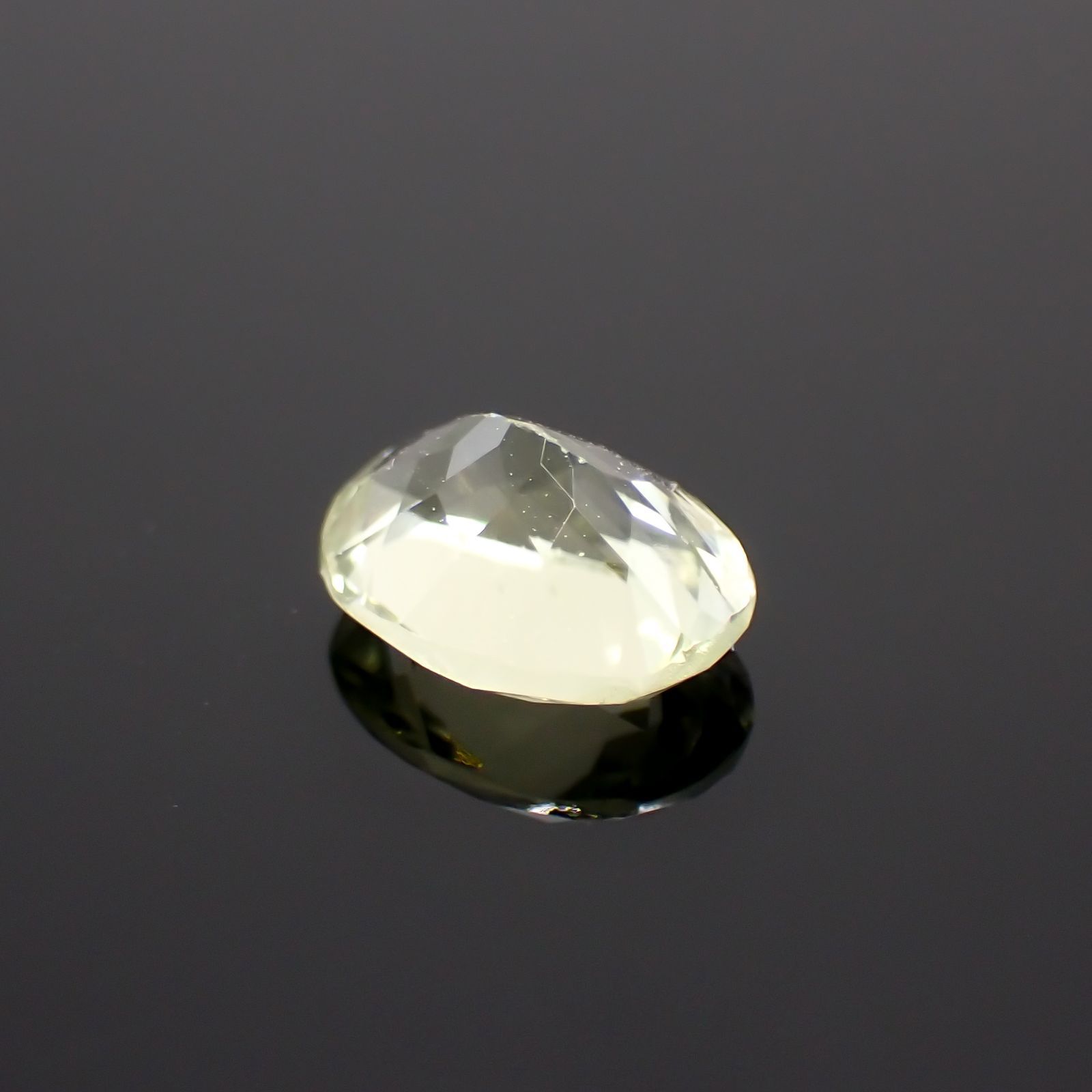 シリマナイト(宝石名シリマナイト)インド産 1.5ct 識別済[211113693]8x6.1mm前後