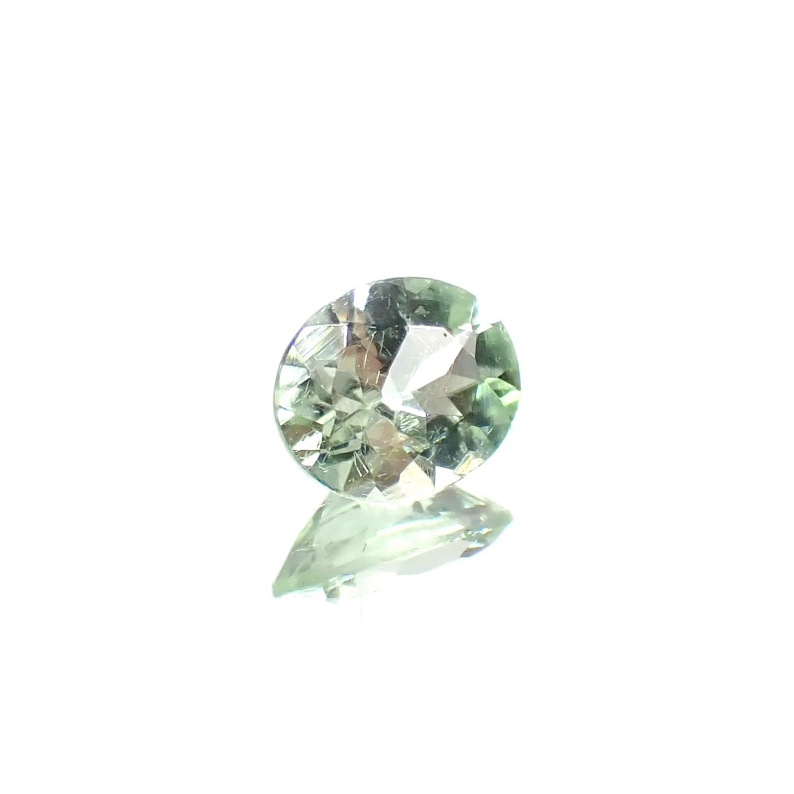 ミントペリドット パキスタン/ノルウェー産 0.33ct / 5.1x4.2mm前後 [250730642]
