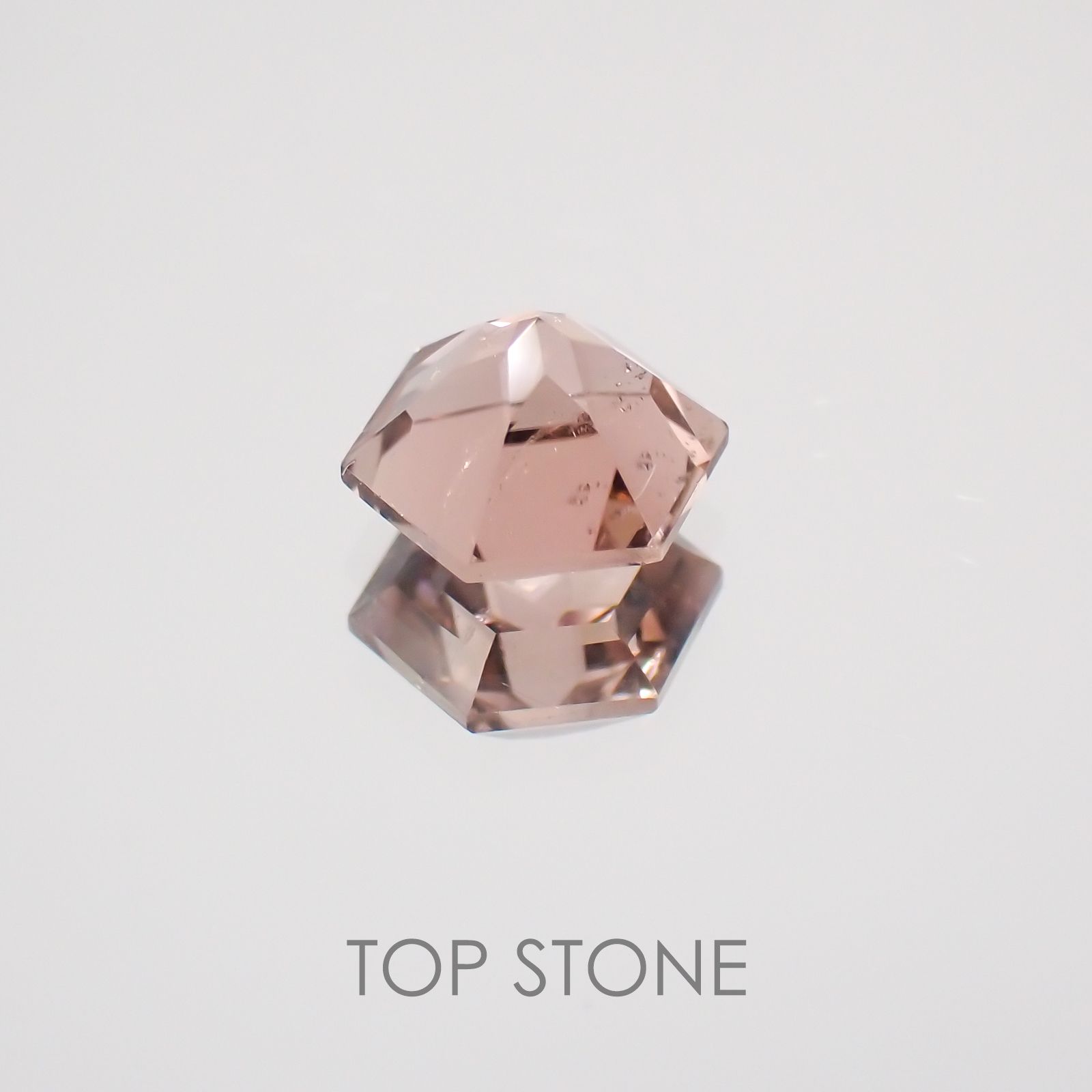 ◇ヘキサゴンカット◇シナモンカラートルマリンSA(宝石名トルマリン) ブラジル/アフリカ産 0.59ct 識別済[21019159]5.1×5.1mm前後
