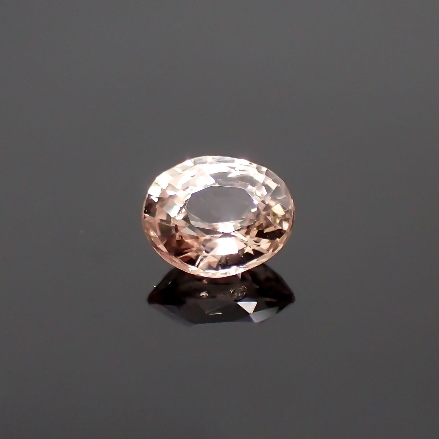 ピンクサファイア(宝石名ピンク・サファイア) マダガスカル/スリランカ産 0.51ct 識別済[210712557]4.9×4.1mm前後