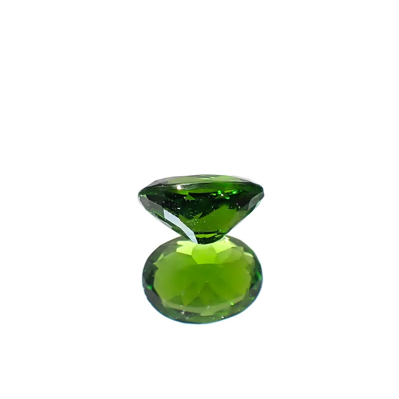 クロムダイオプサイド(宝石名クロム・ダイオプサイド)ロシア産 0.58ct 識別済[250430276]5.9x4.4mm前後