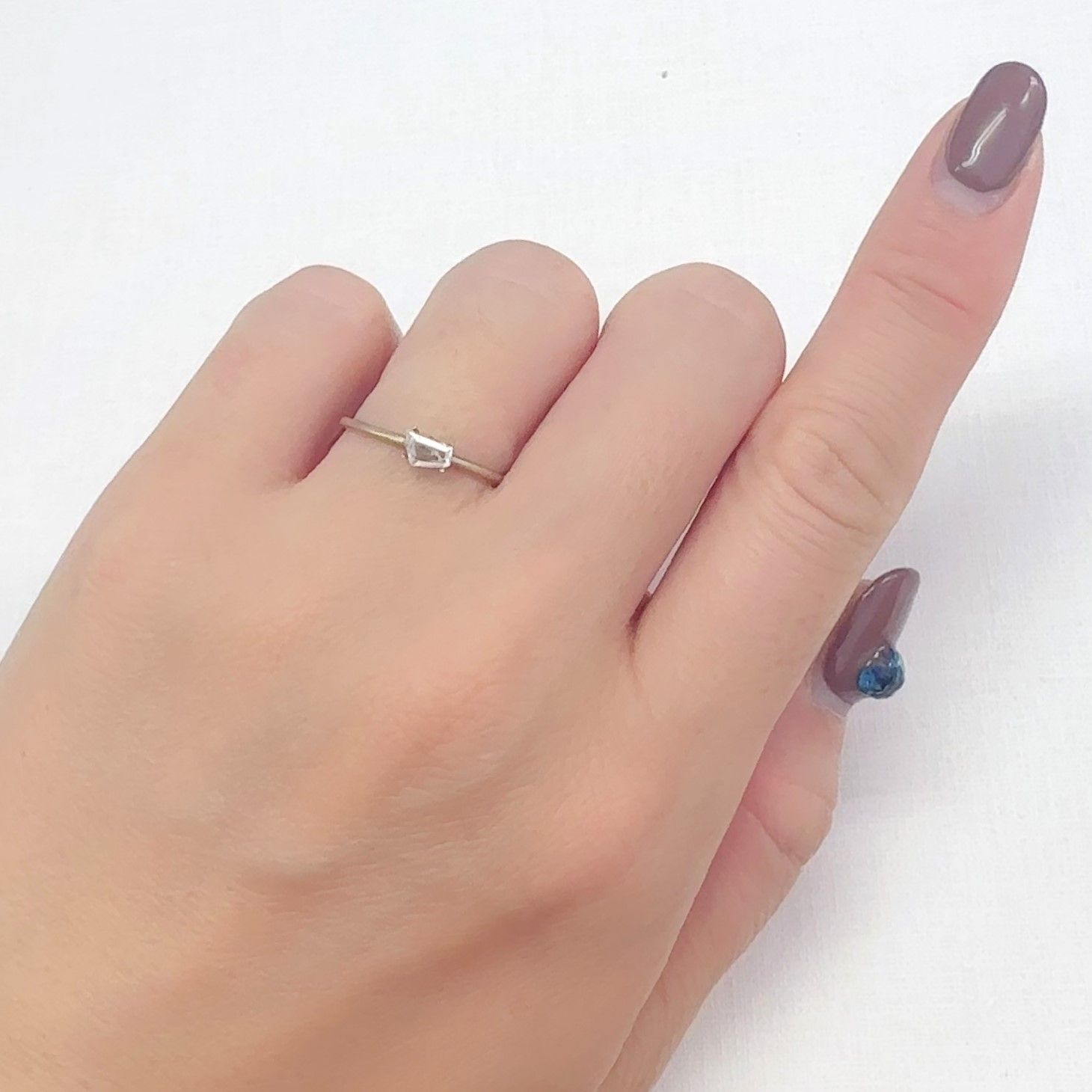 ◇カスタムカット◇ポードレッタイト(宝石名ポードレッタイト)ビルマ産 0.157ct ソ付(彩珠)[240628439]5.4x3.1mm前後