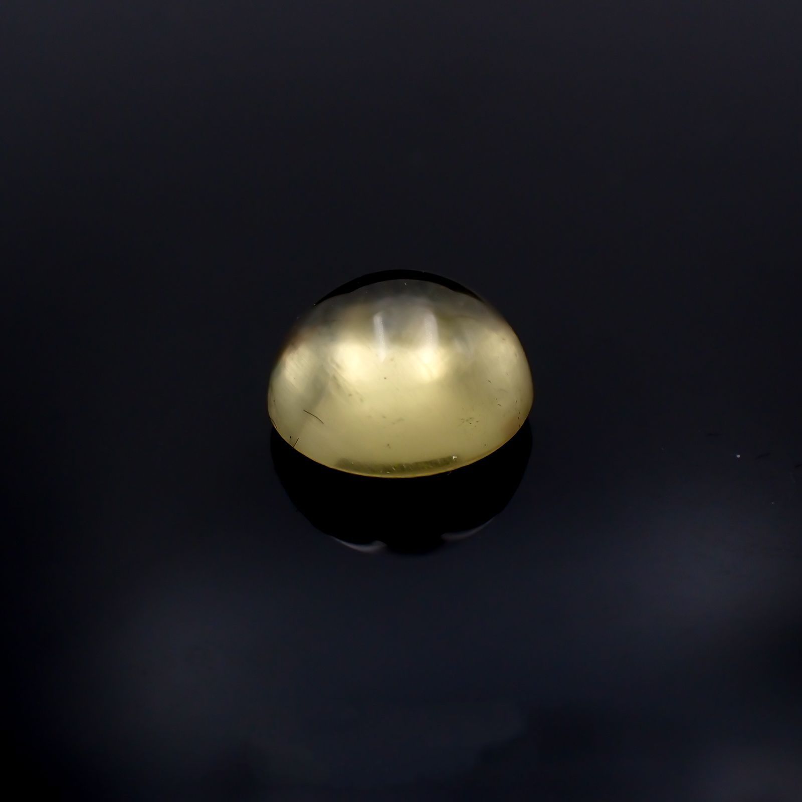 イエローベリルキャッツアイ(宝石名イエロー・ベリル キャッツアイ)ブラジル産 2.74ct 識別済[220917881]9x8.9mm前後