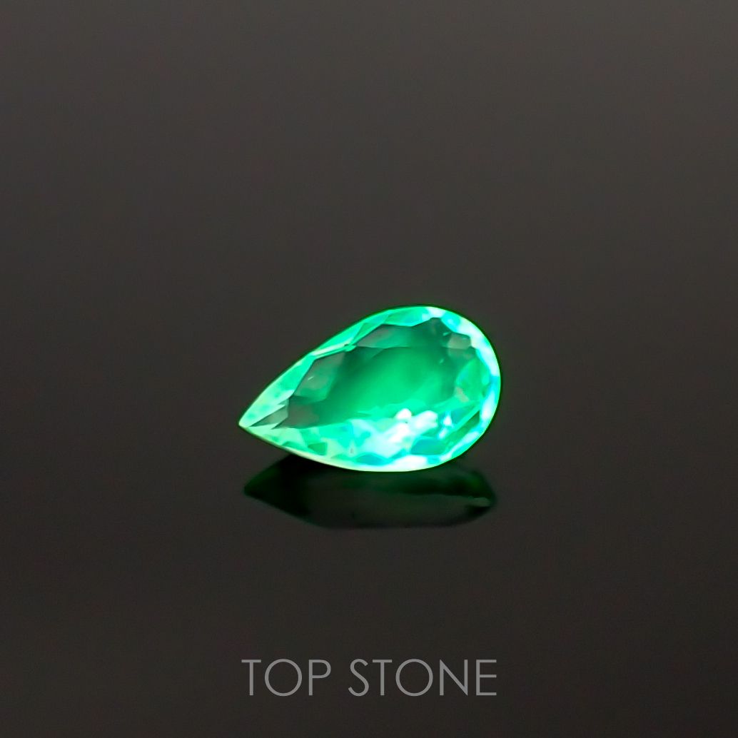 ハイアライトオパール メキシコ産 ルース 0.15ct[210611143]5.1×3.1mm前後