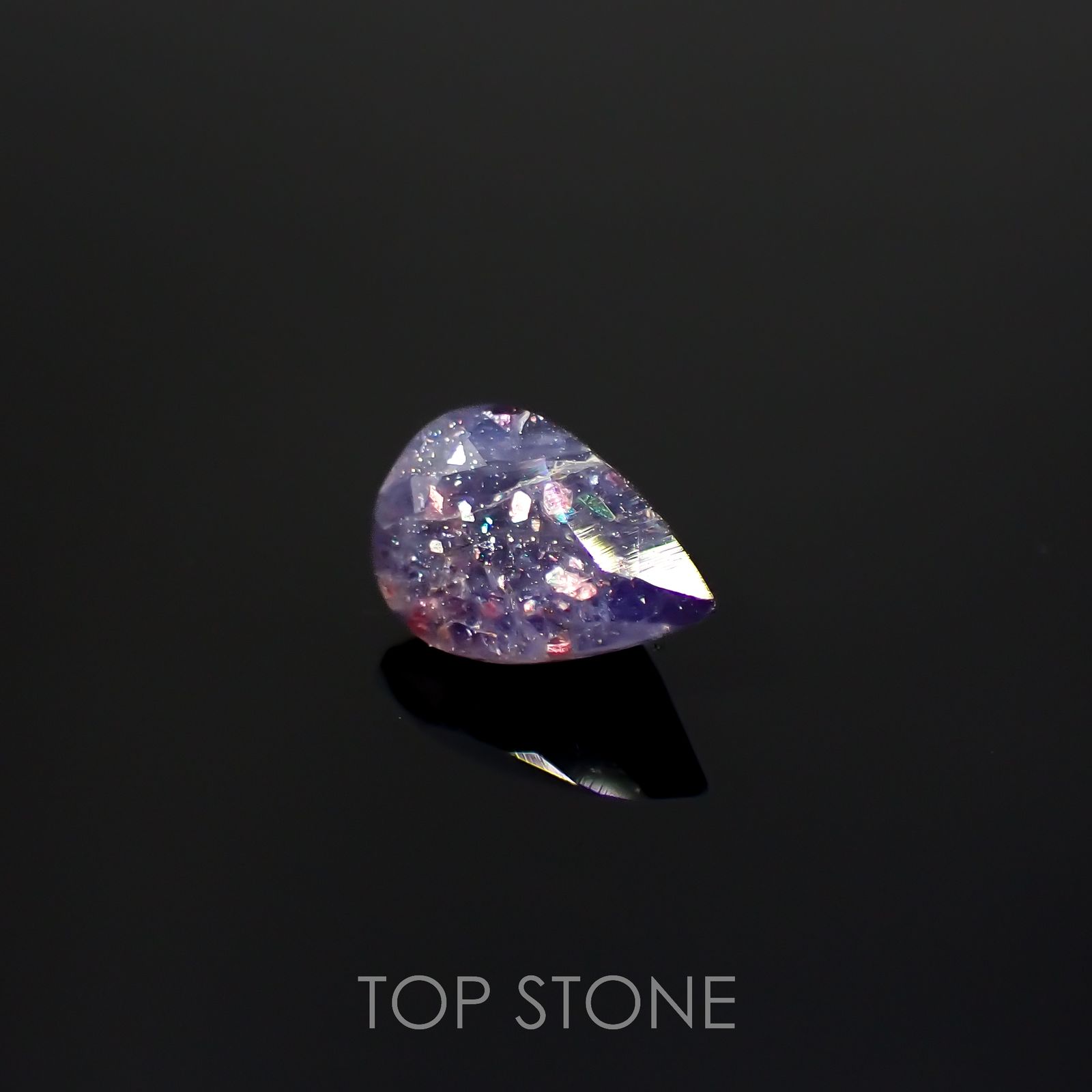 ブラッドショットアイオライト インド産 1.18ct[220616720]8.9x6mm前後