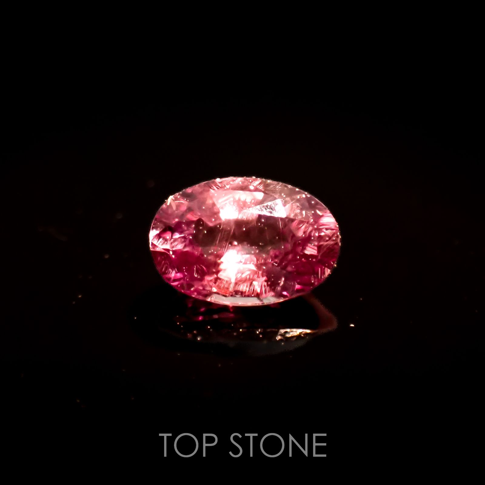カラーチェンジガーネット アレキタイプ(宝石名ガーネット)マダガスカル・ベキリー産 0.58ct 識別済[220716946]6x4.1mm前後