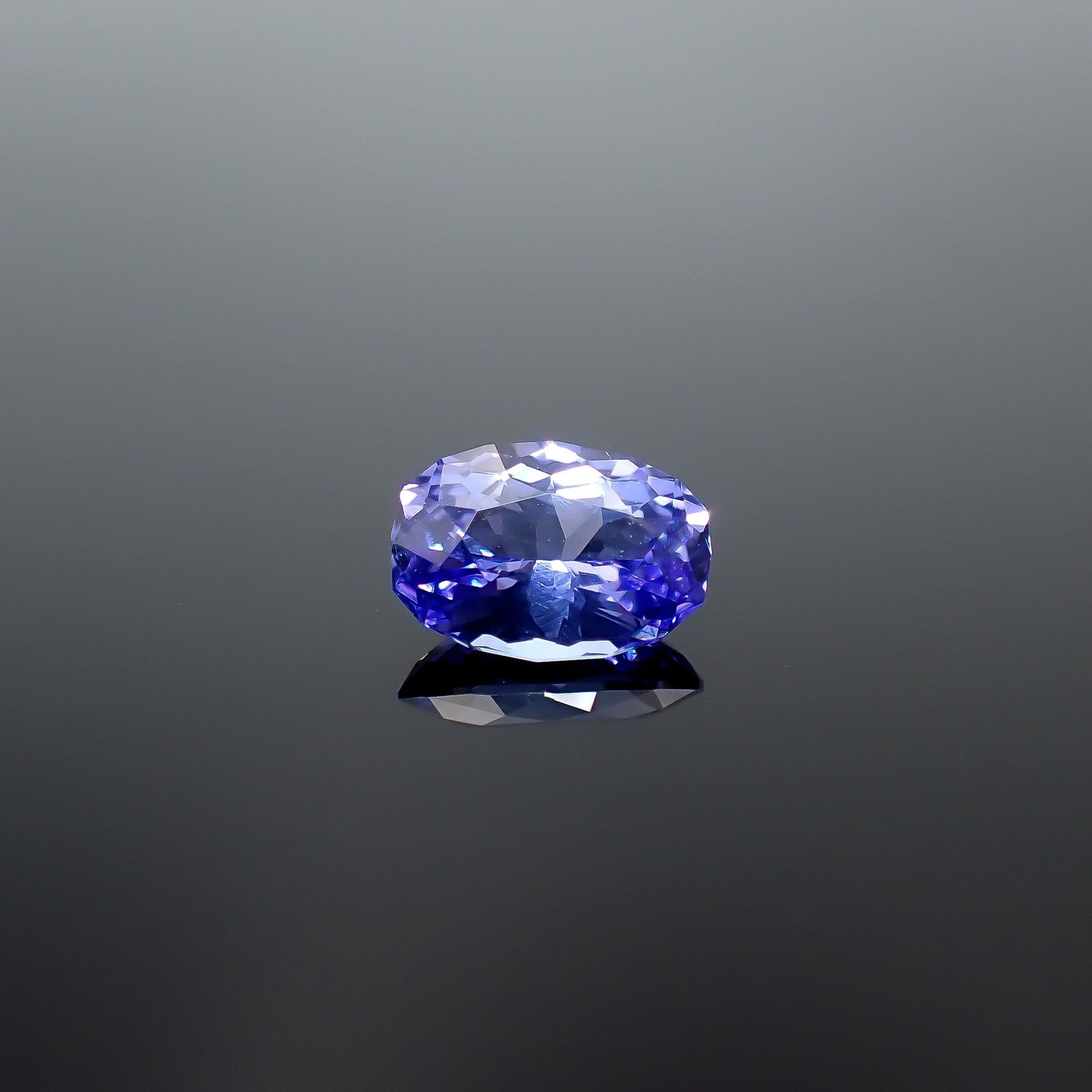 ◇カスタムカット◇タンザナイト(宝石名タンザナイト)タンザニア産 識別済 1.00ct / 7.6x5.4mm前後 [251031212]