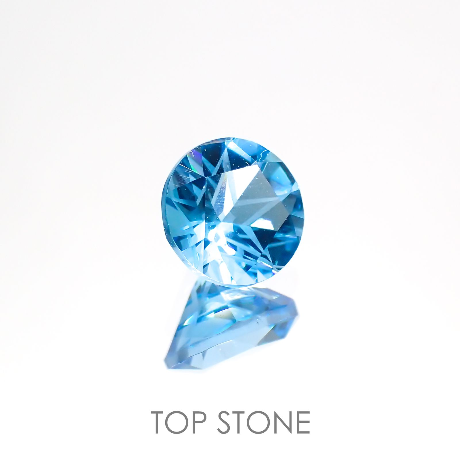 ◇特殊カット◇スイスブルートパーズ(宝石名ブルー・トパーズ) ブラジル産 1.04ct 識別済[211013014]6.1×6.1mm前後