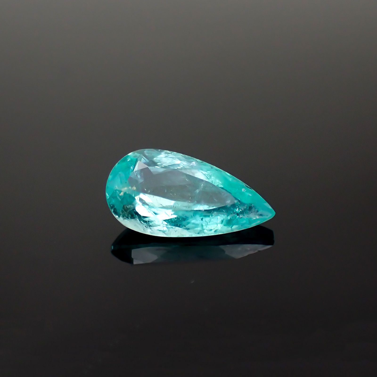 パライバトルマリン モザンビーク産 1.84ct[19111760]12×6.3mm前後