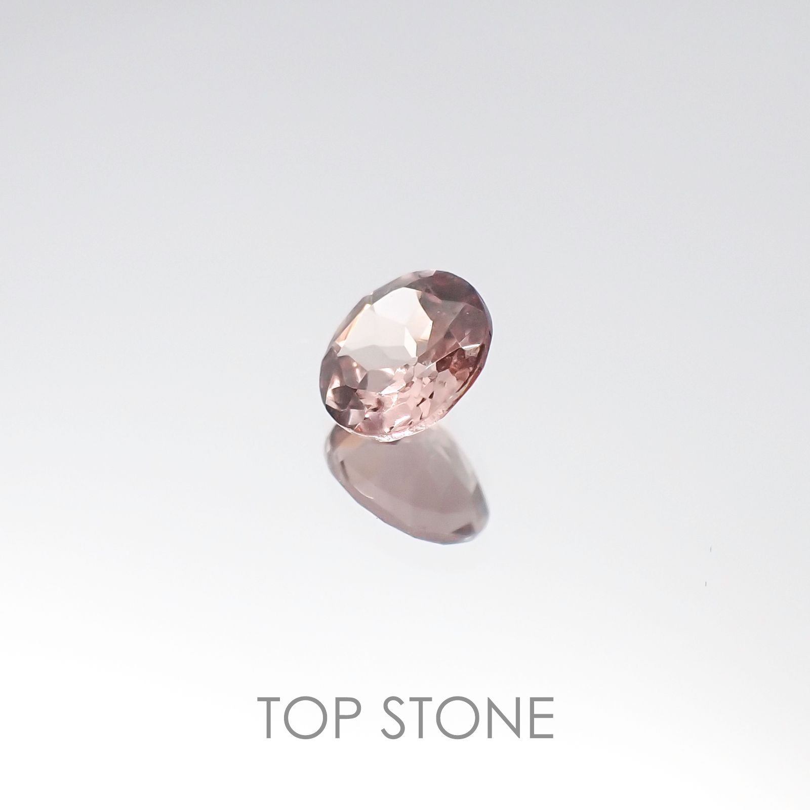 カラーチェンジマラヤガーネット(宝石名ガーネット) タンザニア・マヘンゲ産 0.52ct 識別済[20106090]5×5mm前後