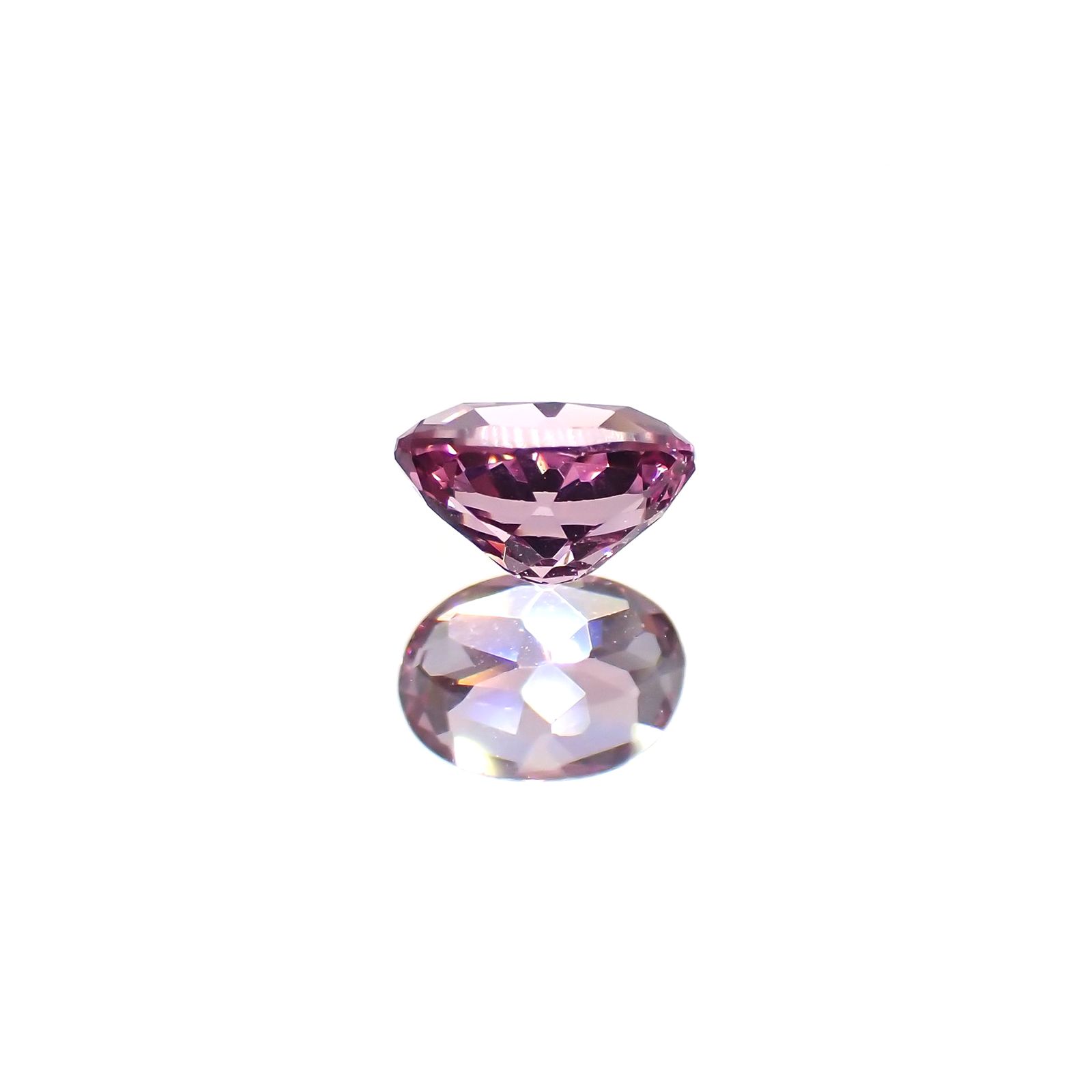 カラーシフトマラヤガーネット(宝石名ガーネット)タンザニア産 0.54ct 識別済[220115008]5.4x3.8mm前後