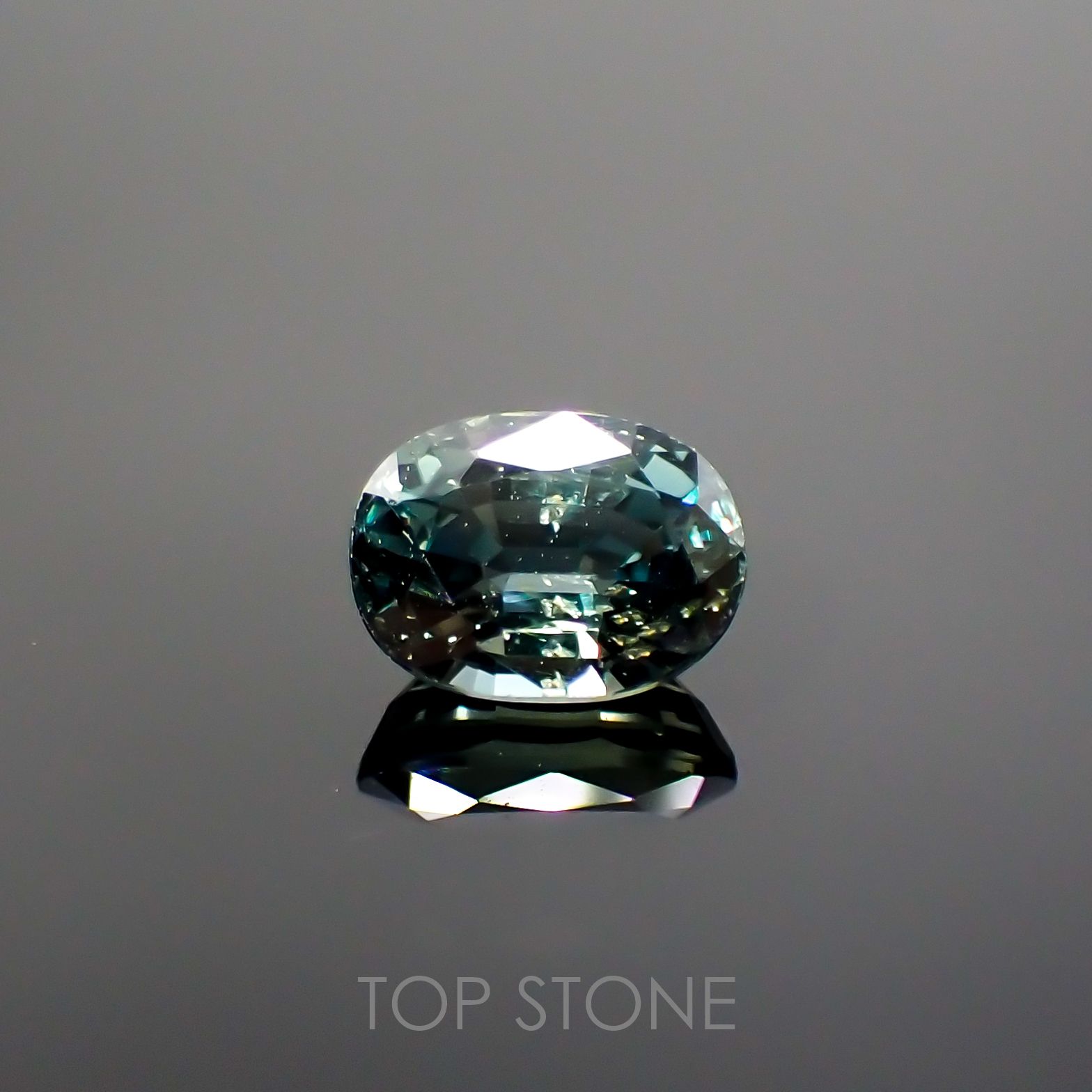 バイカラーサファイア(宝石名サファイア) マダガスカル/スリランカ産 1.996ct ソ付(彩珠)[210812475]8×6mm前後