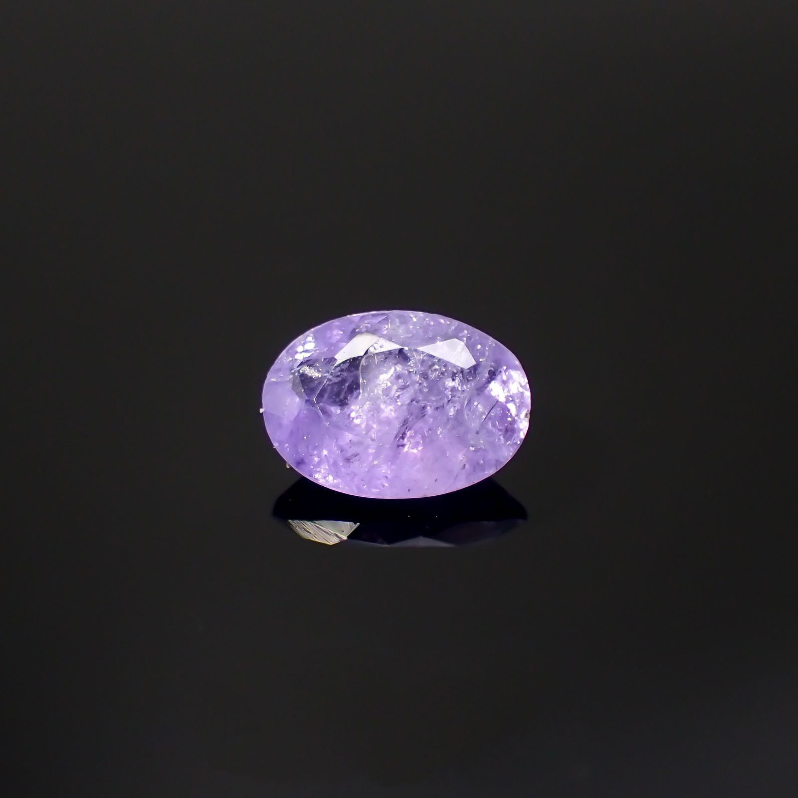 ハックマナイト(宝石名ハックマナイト)アフガニスタン産 識別済 0.45ct / 6.5x4.7mm前後 [260115408]