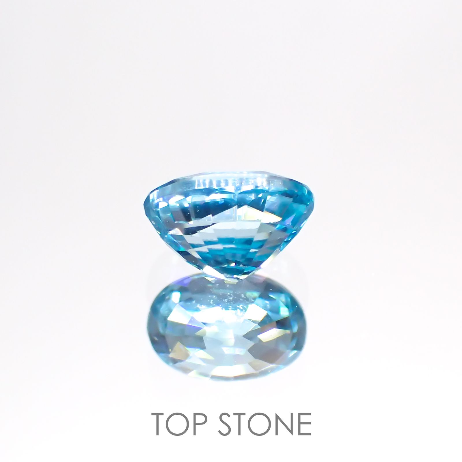 ブルージルコン(宝石名ジルコン) カンボジア産 0.94ct 識別済[20063096]5.8×4.1mm前後