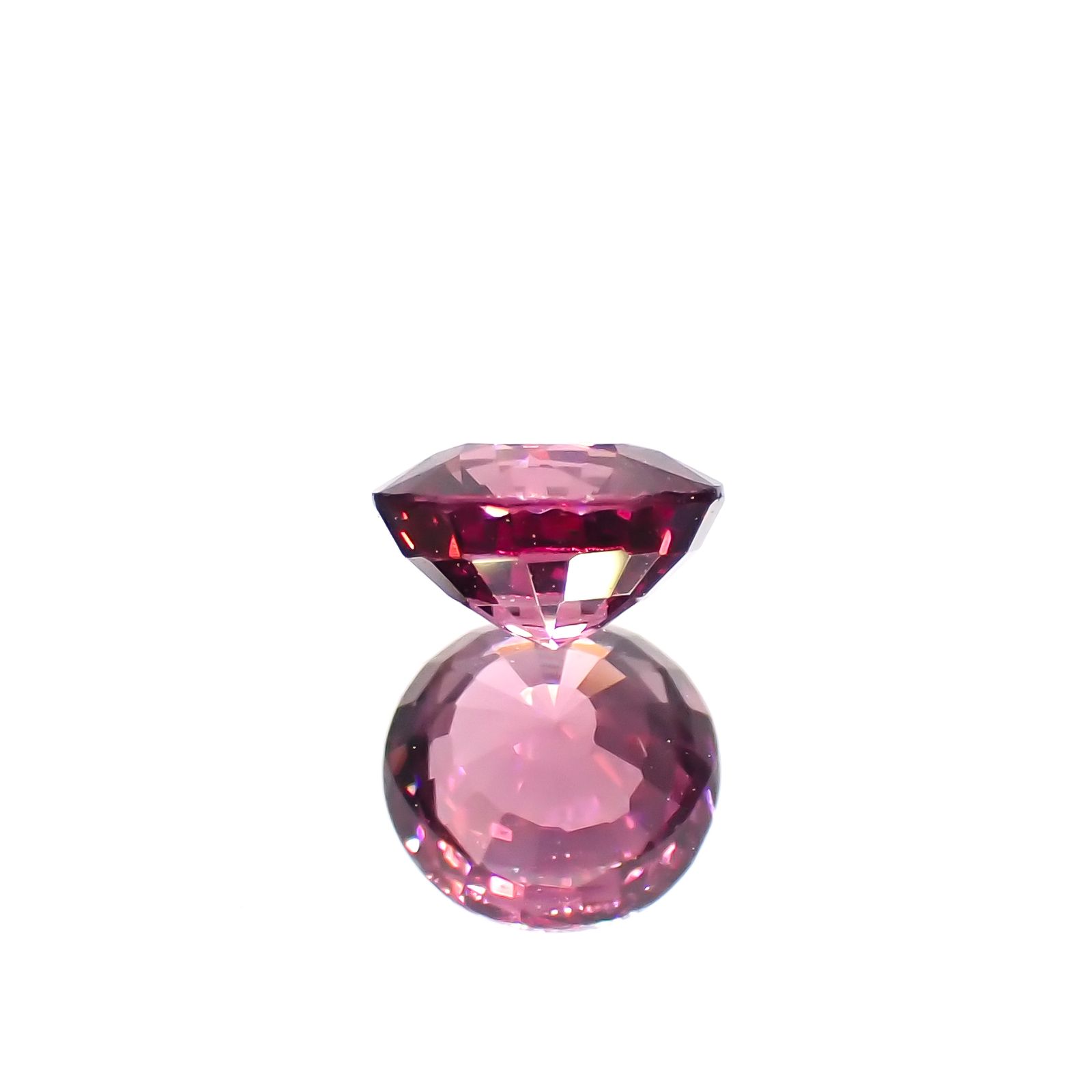 ロードライトガーネット(宝石名ロードライト・ガーネット)ブラジル産 0.64ct 識別済[230421594]5.1x5mm前後