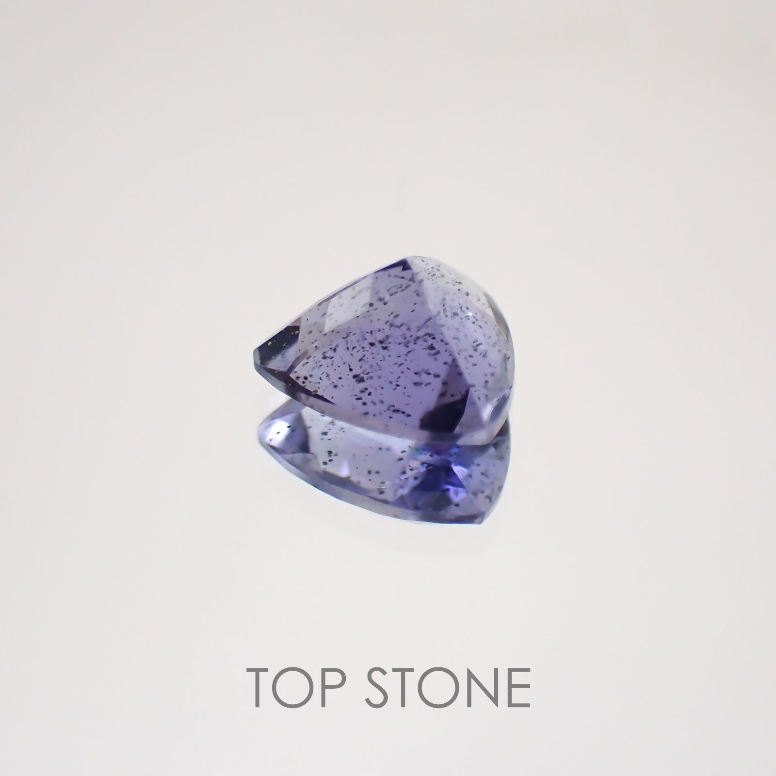 アイオライトサンストーン インド・ブラジル産 ルース 0.92ct[20129291]7.2×7.2mm前後