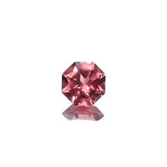 ◇オクタゴンカット◇カラーシフト マラヤガーネットSA(宝石名ガーネット) タンザニア産 0.60ct 識別済[210210086]5.1×5mm前後