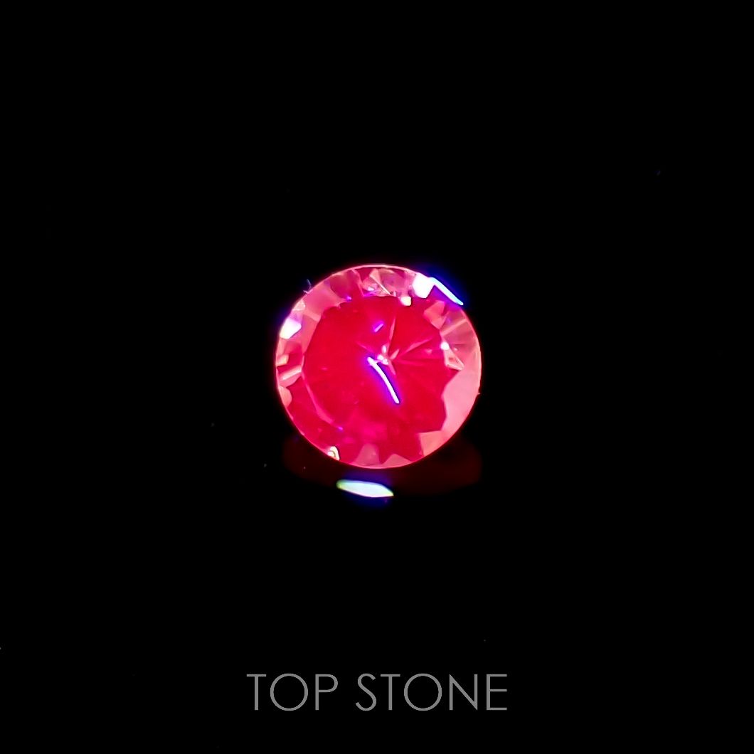 ホットピンクスピネル(宝石名ピンク・スピネル)タンザニア産 0.093ct 識別済[220616600]2.8x2.8mm前後