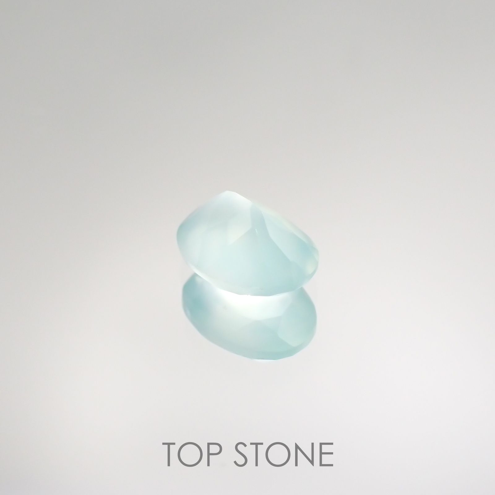 アクアプレーズ(宝石名ブルー グリーン・カルセドニー) 南アフリカ産 1.14ct 識別済[210912341]8.1×6mm前後