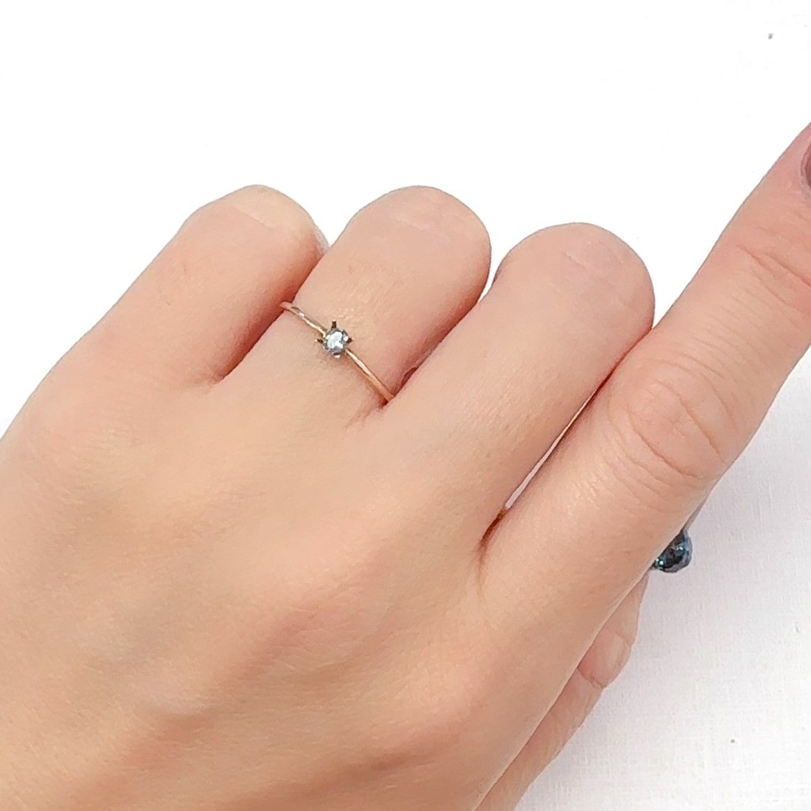 アレキサンドライト ブラジル産/EmeraldMains社製 0.10ct[240527586]3.2x2.5mm前後