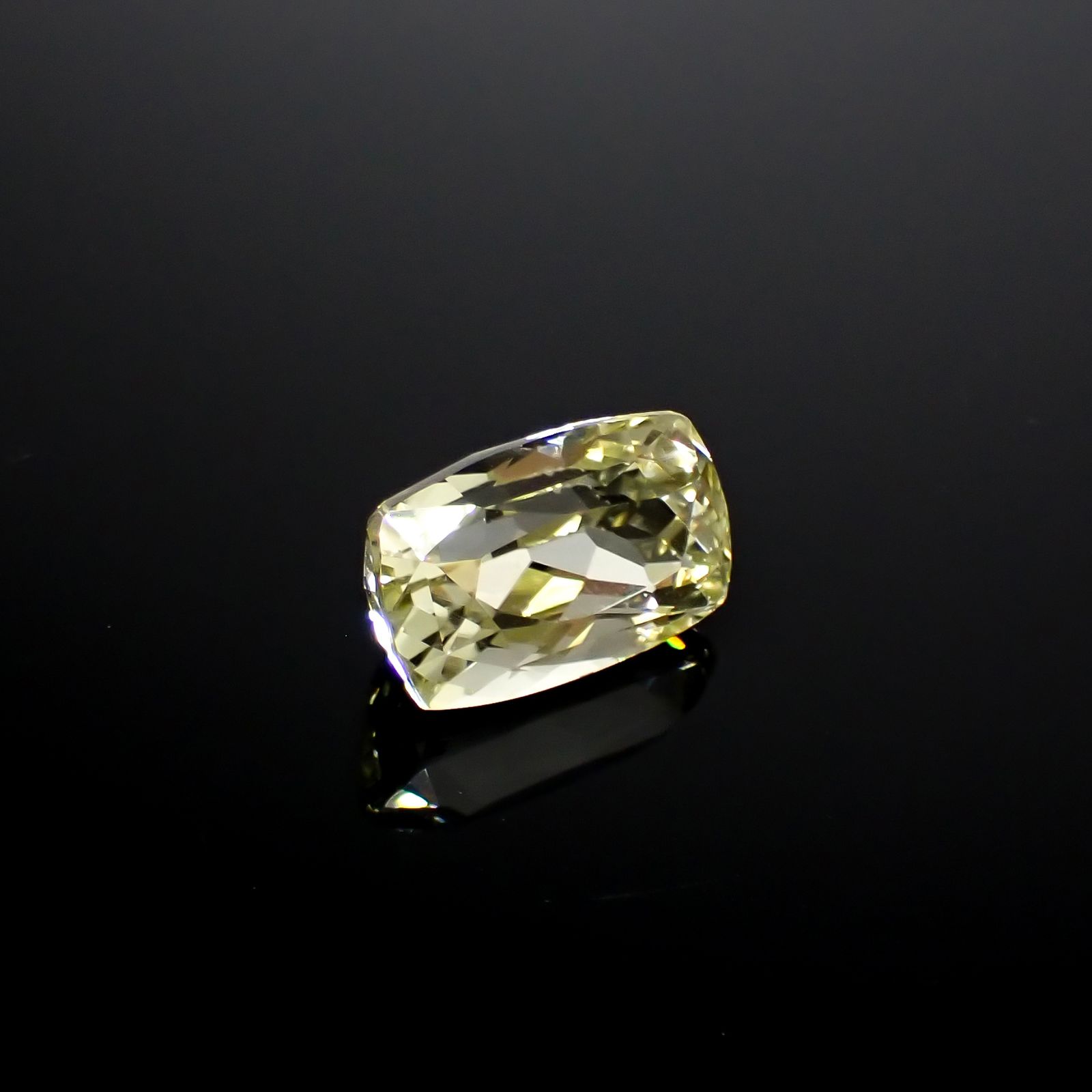 トリフェーン アフガニスタン産 22.65ct[240928700]19.4x12.3mm前後