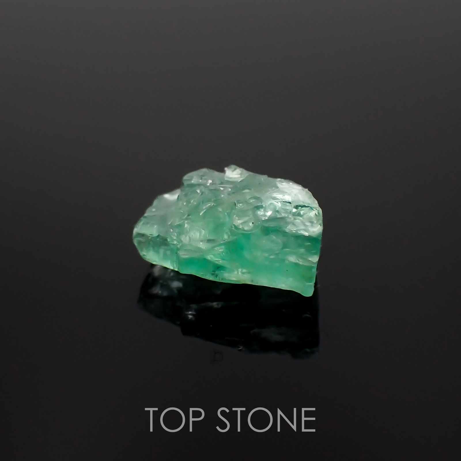 ブルーグリーンコーネルピン 原石 タンザニア産 2.53ct[221219260]10.4x5.7mm前後