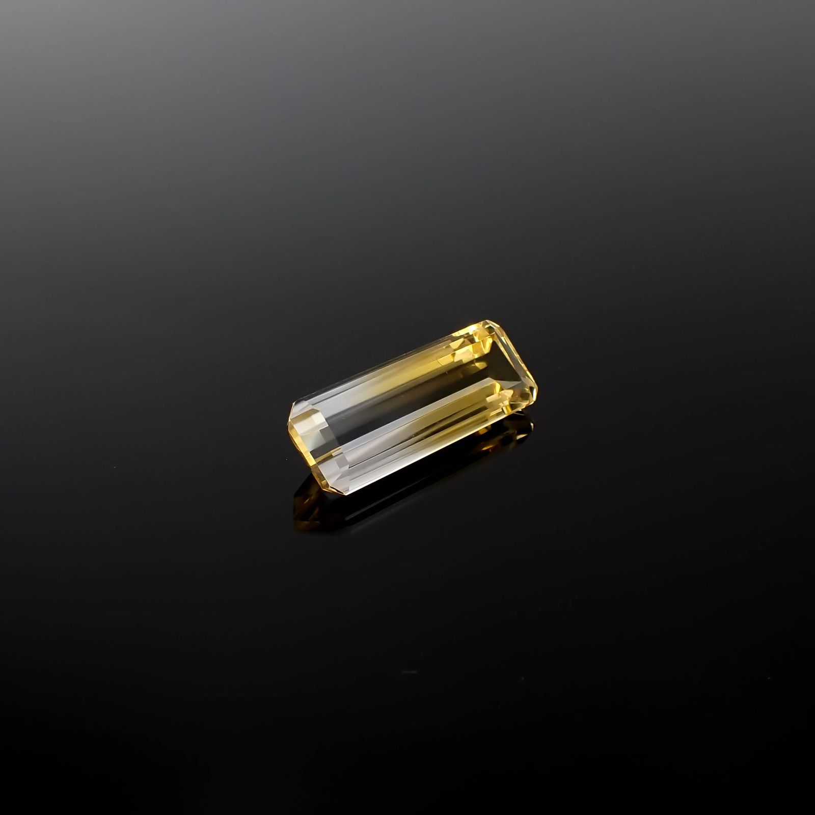 バイカラーシトリン ブラジル・ミナスジェライス州産 7.16ct[240326456]20.5x7.6mm前後