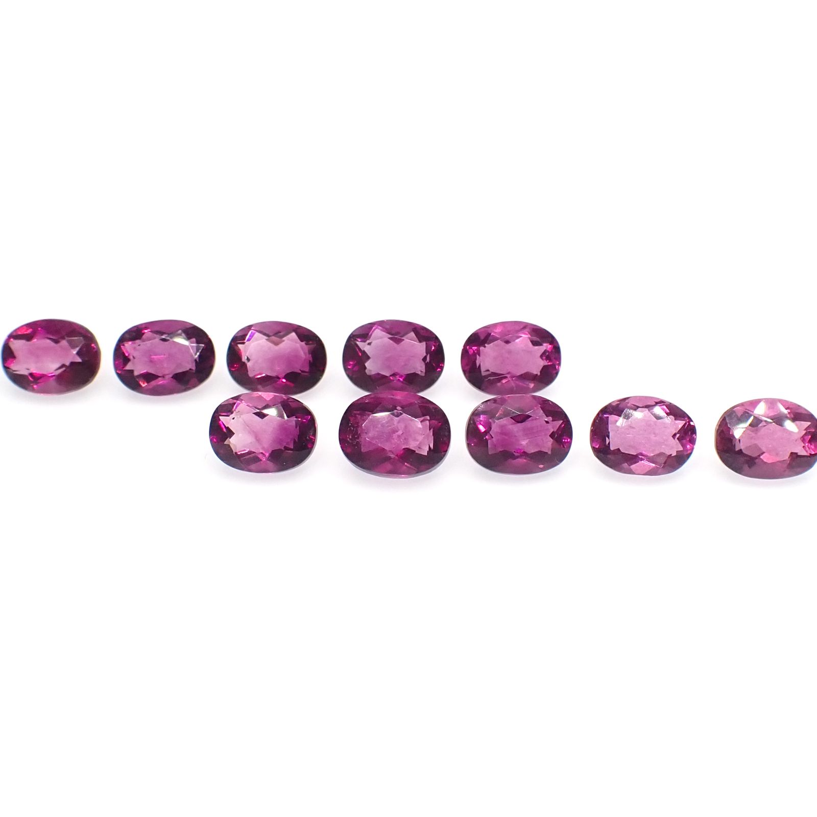 ◆ランダムセレクト-Limited edition-◆<先着10個>ピンクパープルフローライト フルオレッセンス 中国産 約1.42-1.99ct[230723017]8.0-8.3x6.1-6.5mm前後