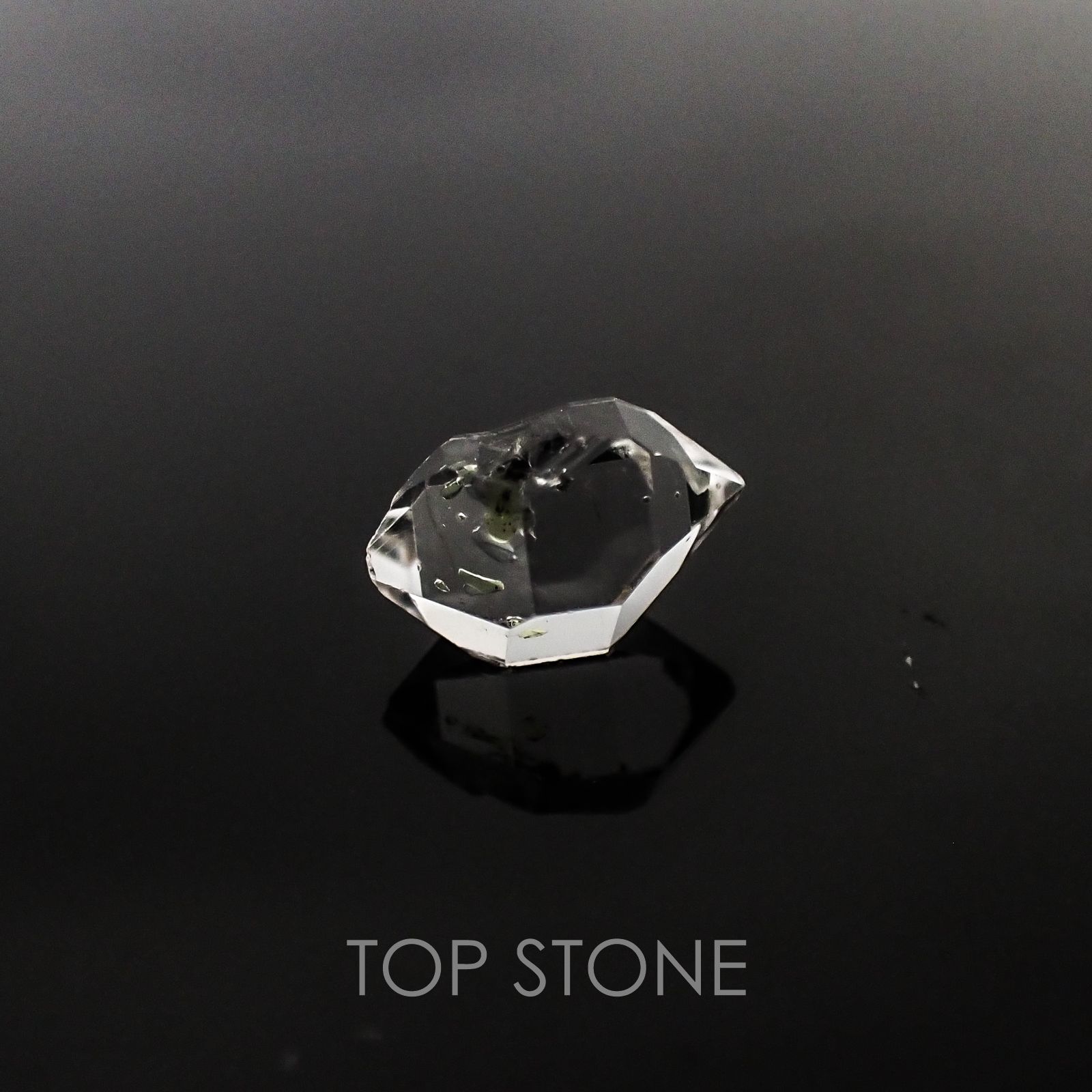 オイルインクォーツ パキスタン産 原石・結晶 2.5ct[20117541]11.1×7.2mm前後