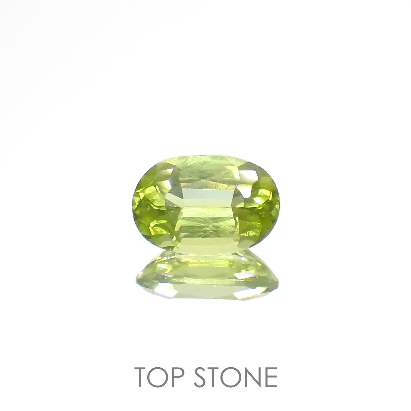 グリーンエンスタタイト(宝石名グリーン・エンスタタイト)カメルーン産 0.54ct 識別済[220917600]6.2x4.3mm前後