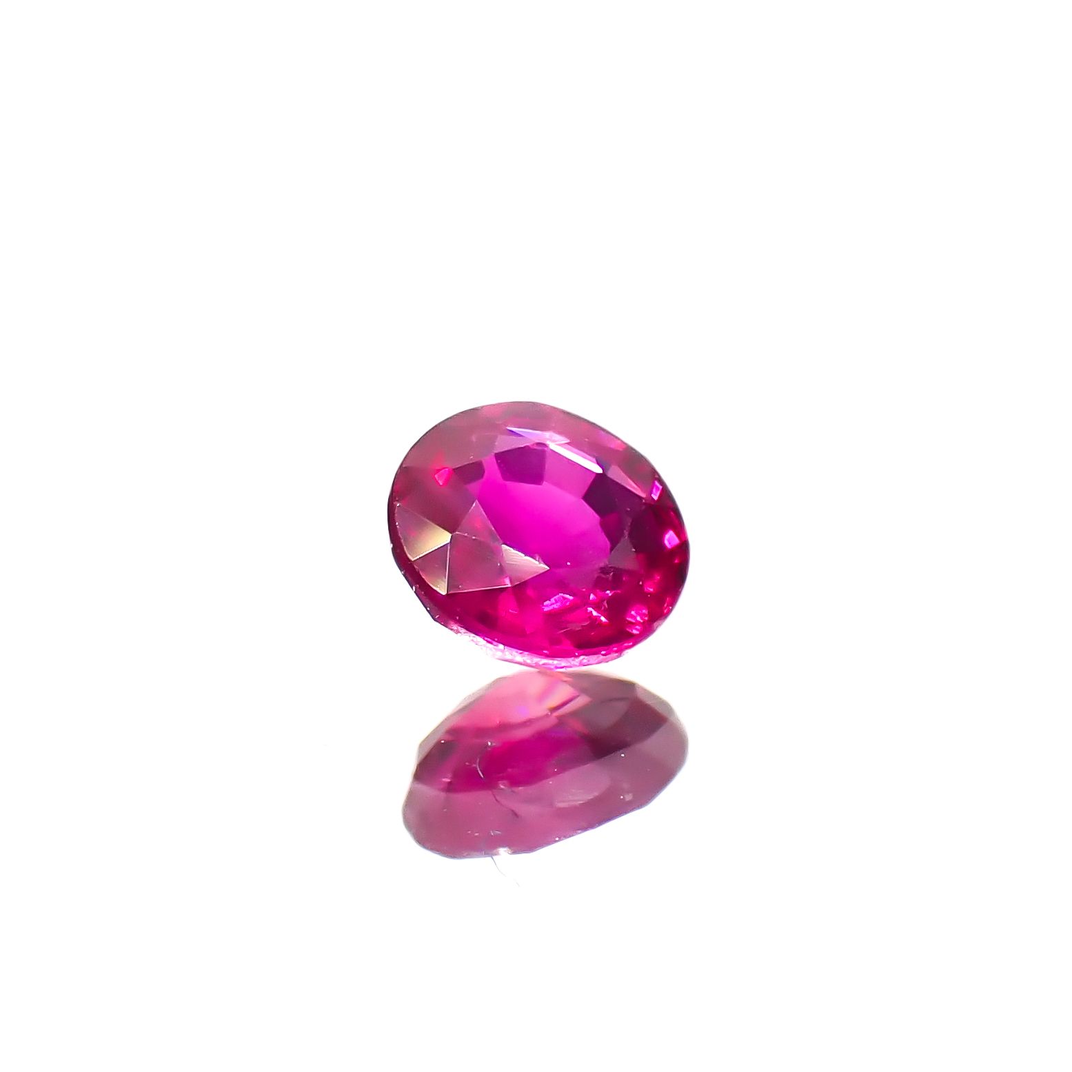 ルビー ビルマ産 0.28ct[240628050]3.7x3.7mm前後