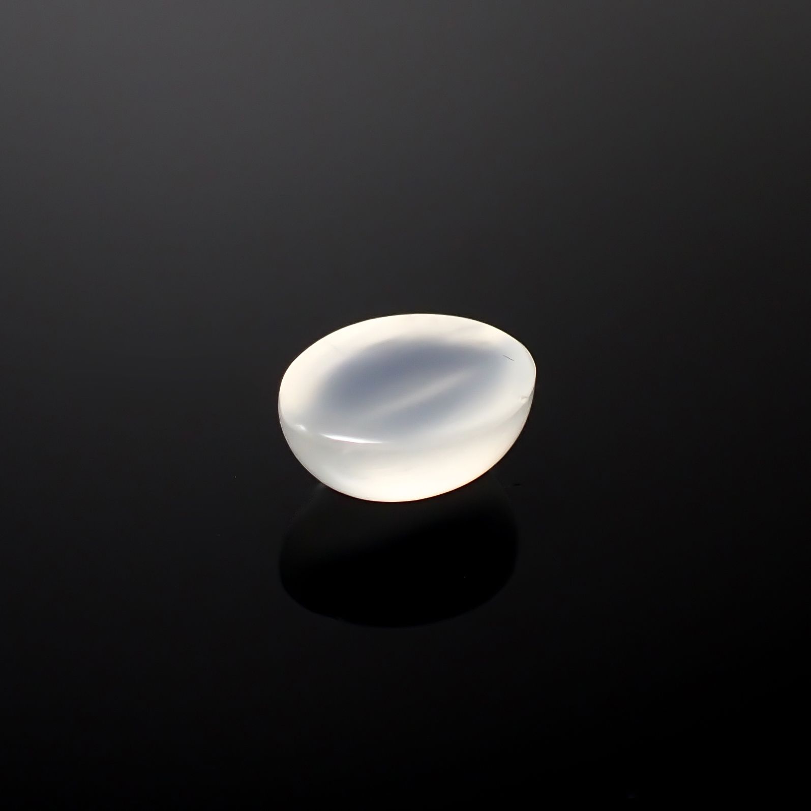ムーンストーンキャッツアイ インド産 2.02ct[240527754]9x7.1mm前後