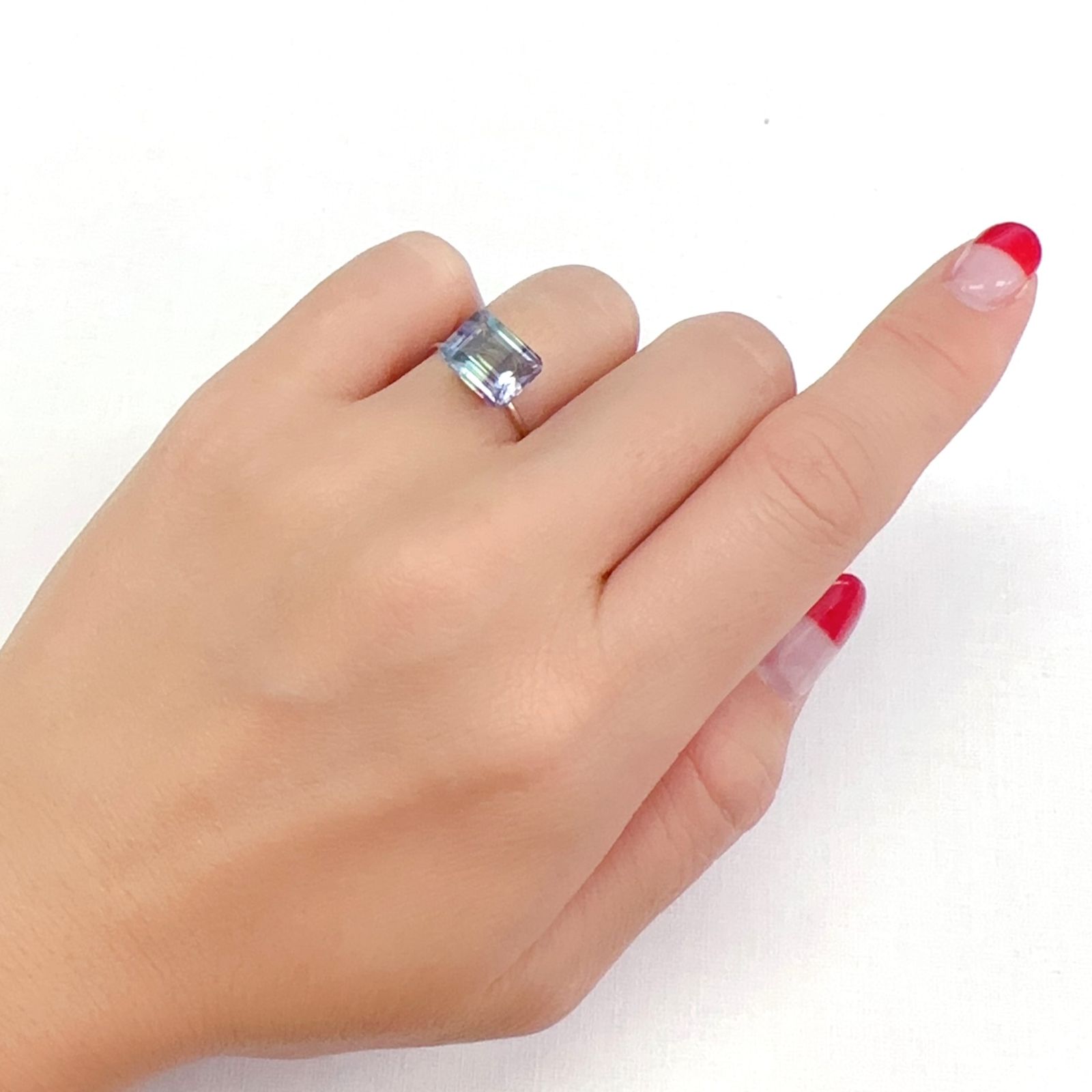 パーティカラーフローライト フルオレッセンス ブラジル産 4.10ct[230823270]10.1x7.9mm前後