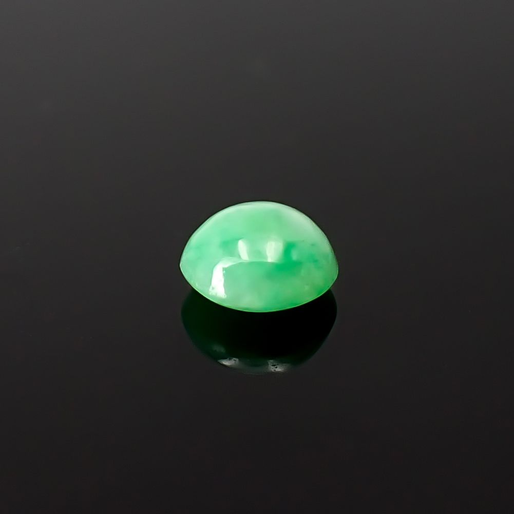 翡翠 ビルマ産 0.48ct / 4.7x4.7mm前後 [260532115]