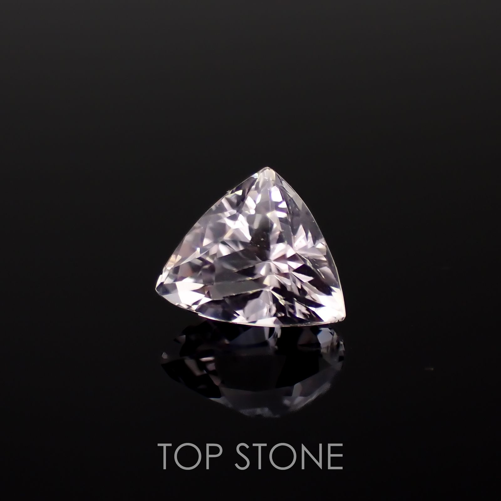 クンツァイト アフガニスタン産 2.58ct[221119116]7.7x8.2mm前後