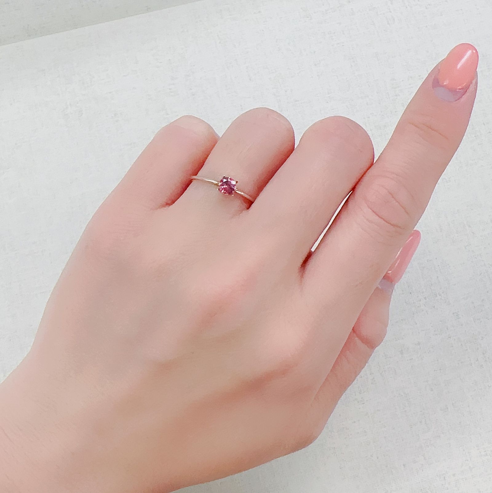 ピンクスピネル(宝石名ピンク・スピネル)タンザニア産 0.29ct 識別済[230321137]4.1x4.1mm前後