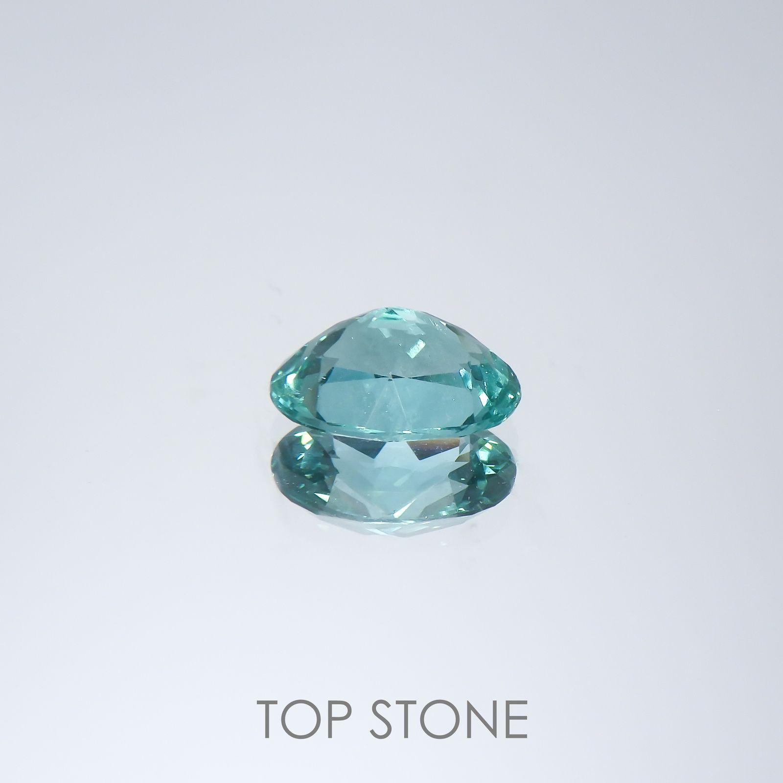 ブルーグリーンアパタイト(宝石名アパタイト)マダガスカル産 0.64ct 識別済[220515939]6.5x4.8mm前後