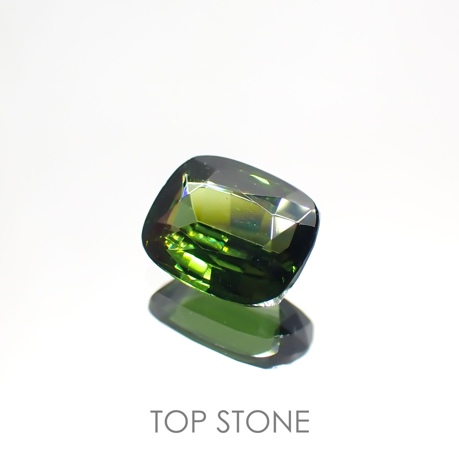 グリーンジルコン(宝石名ジルコン) スリランカ・カンボジア産 1.26ct 識別済[20128603]7.2×5.8mm前後