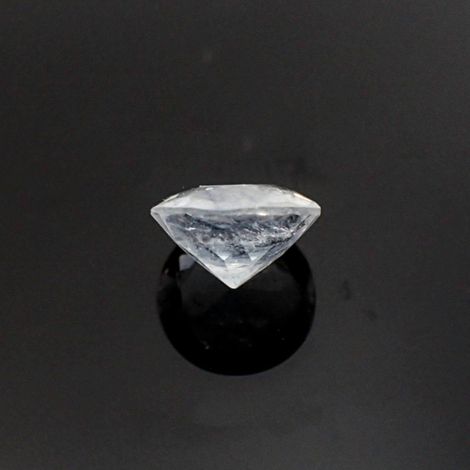 ユークレース ブラジル産 ルース 0.83ct[20106492]6×6mm前後