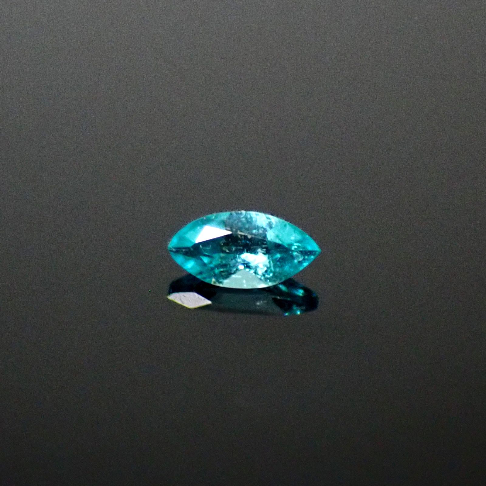 パライバトルマリン ブラジル産 0.032ct[240928785]3.1x1.5mm前後