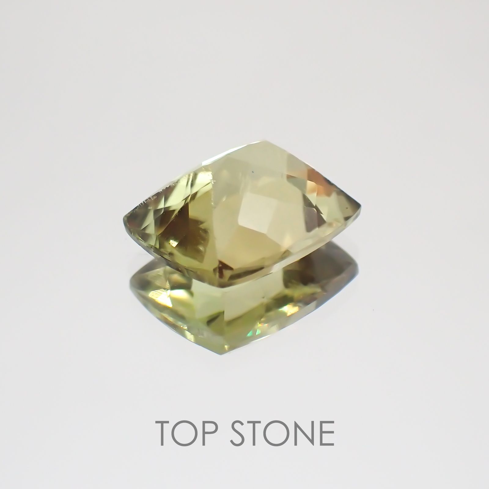 ダイアスポア(母岩付き) ダイアスポア(カラーチェンジ) トルコ産 ルース 3.36ct[19111474