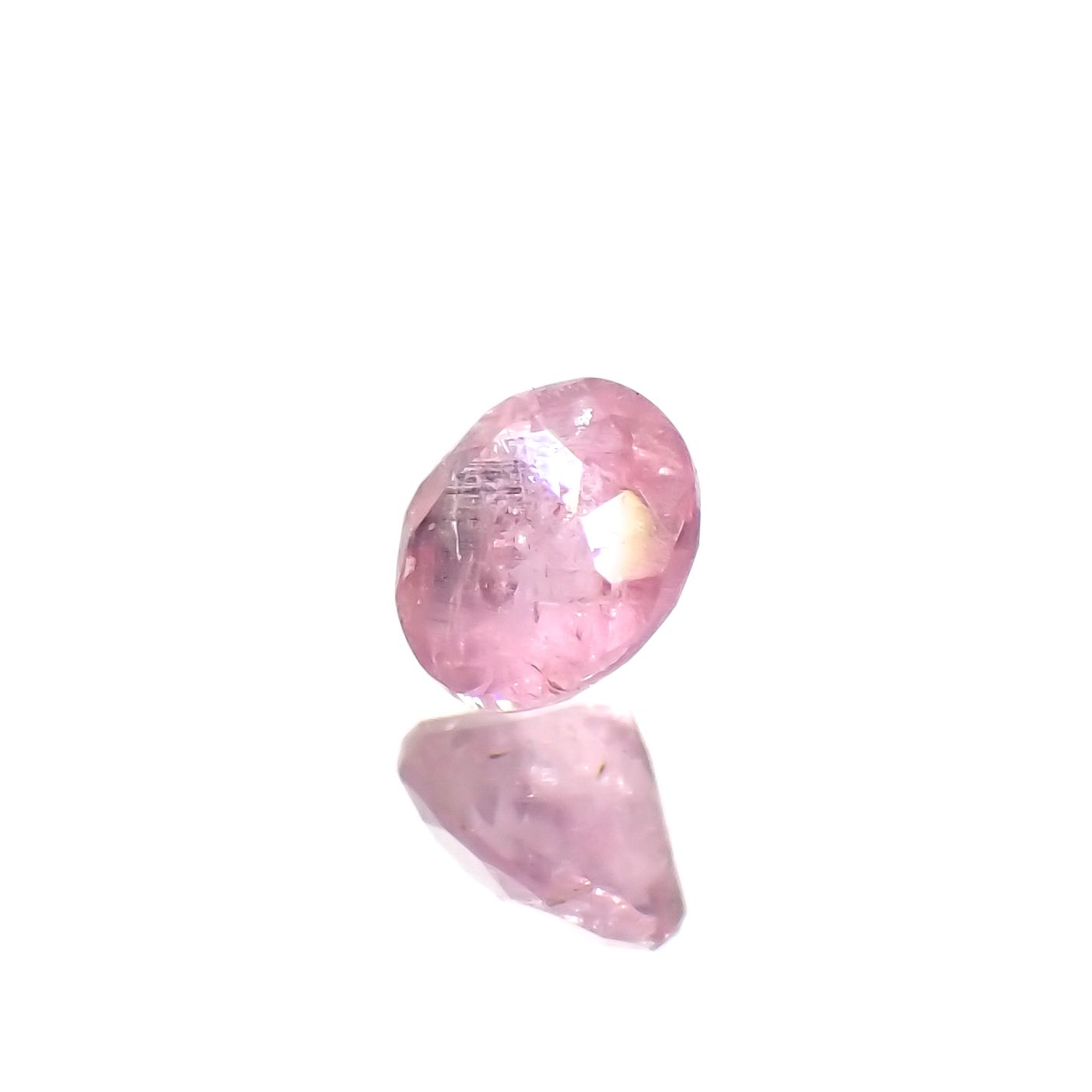 ペツォッタイト(ラズベリル)(宝石名ペツォッタイト)マダガスカル産 0.12ct 識別済[231023640]3.1x3.1mm前後