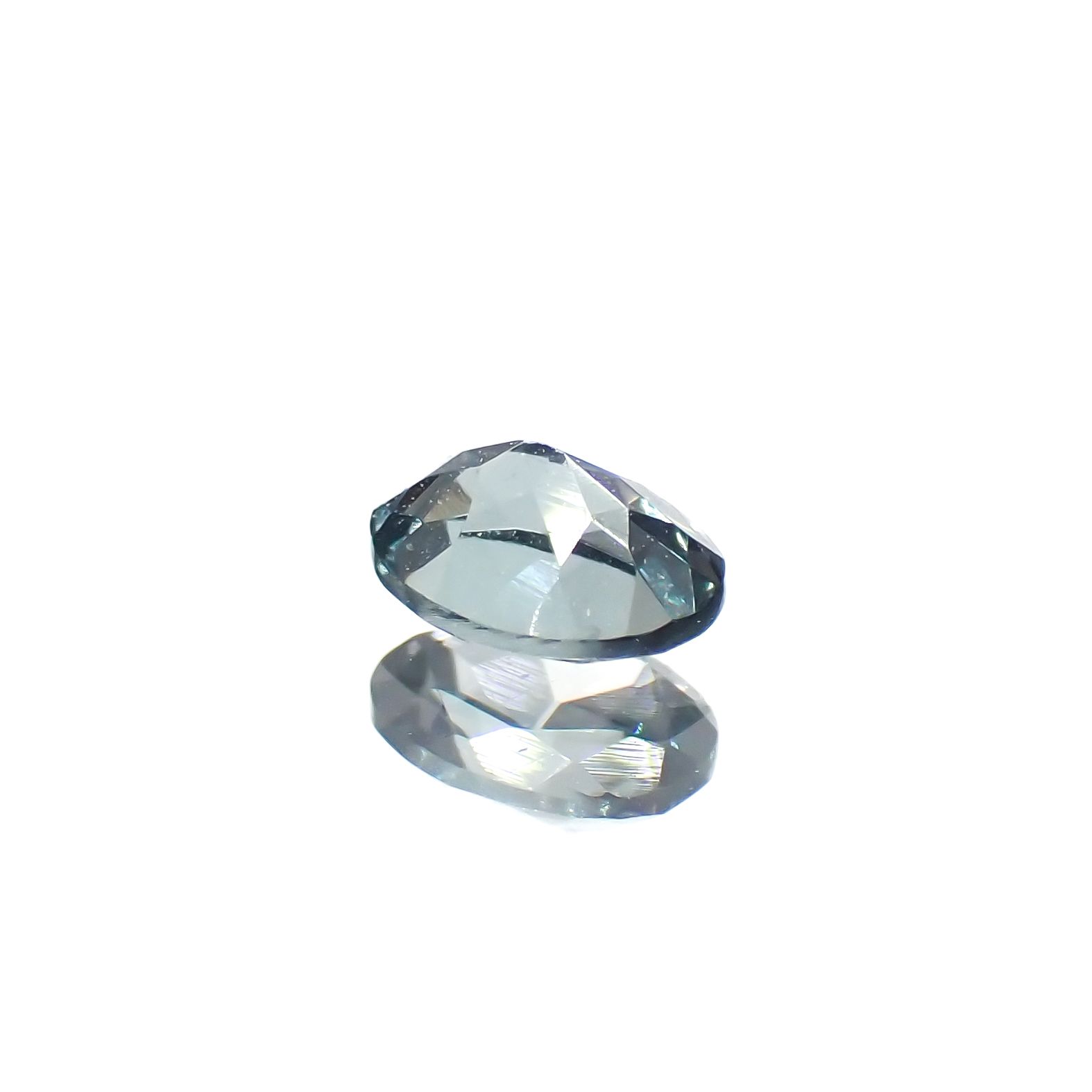 カラーチェンジガーネット アレキタイプ マダガスカル・ベキリー産 0.22ct[231224753]4.1x3mm前後