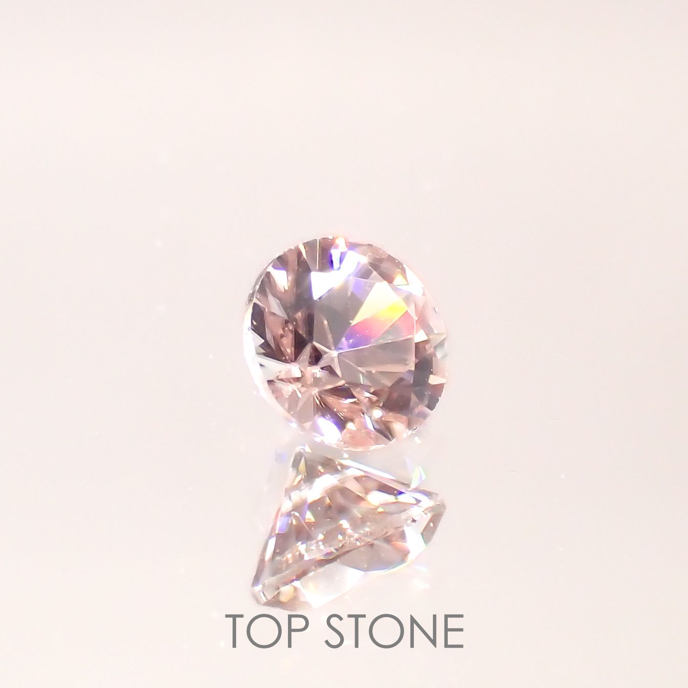 ライトピンクジルコン(宝石名ジルコン)スリランカ/カンボジア産 0.39ct 識別済[220616666]4x4mm前後